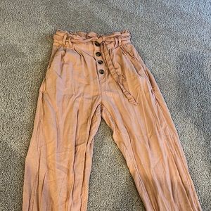 American Eagle light orange pants with buttons and loop belt to tie. Size S